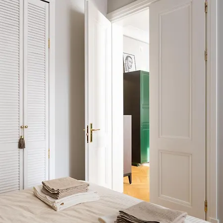 Luxury Design 2br Cozy For 5 Riga