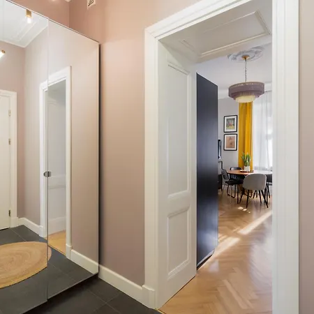 Luxury Design 2br Cozy For 5 Apartment *