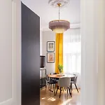 Luxury Design 2br Cozy For 5 * Ryga
