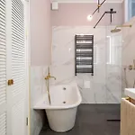 Apartament Luxury Design 2br Cozy For 5