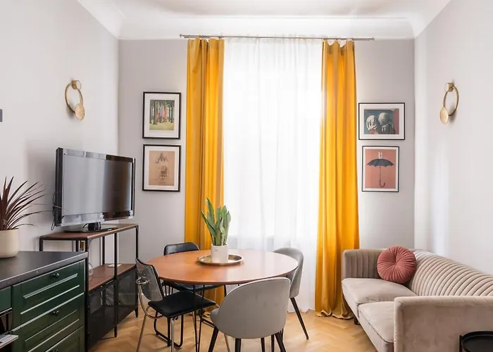 Apartment Luxury Design 2br Cozy For 5