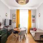 Dzīvoklis Luxury Design 2br Cozy For 5