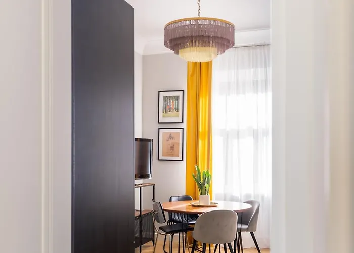 Luxury Design 2br Cozy For 5 * Riga